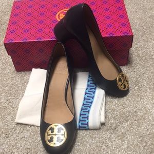 Tory Burch Chelsea Pumps